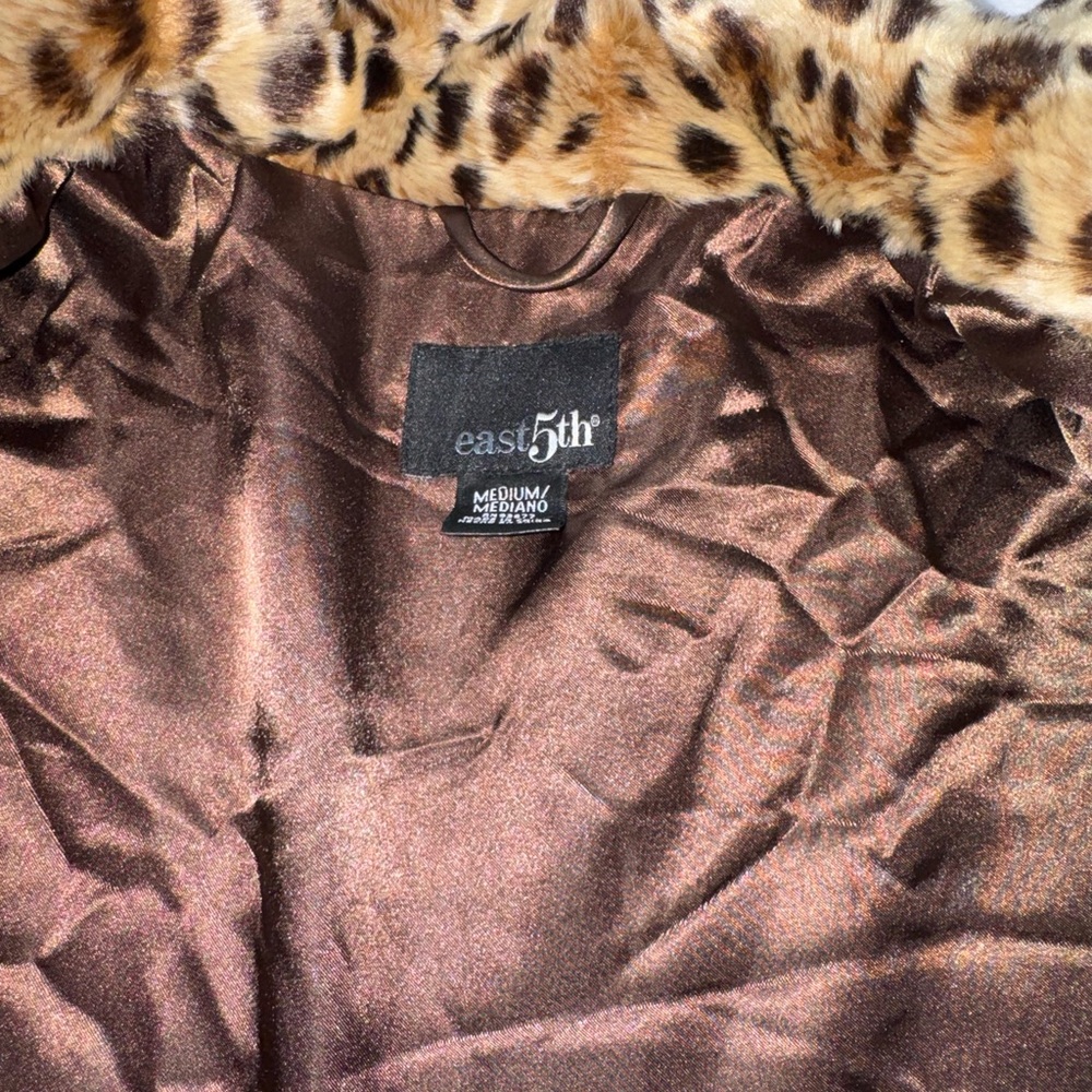 East 5th Animal Print Teddy Jacket - Picture 7 of 12